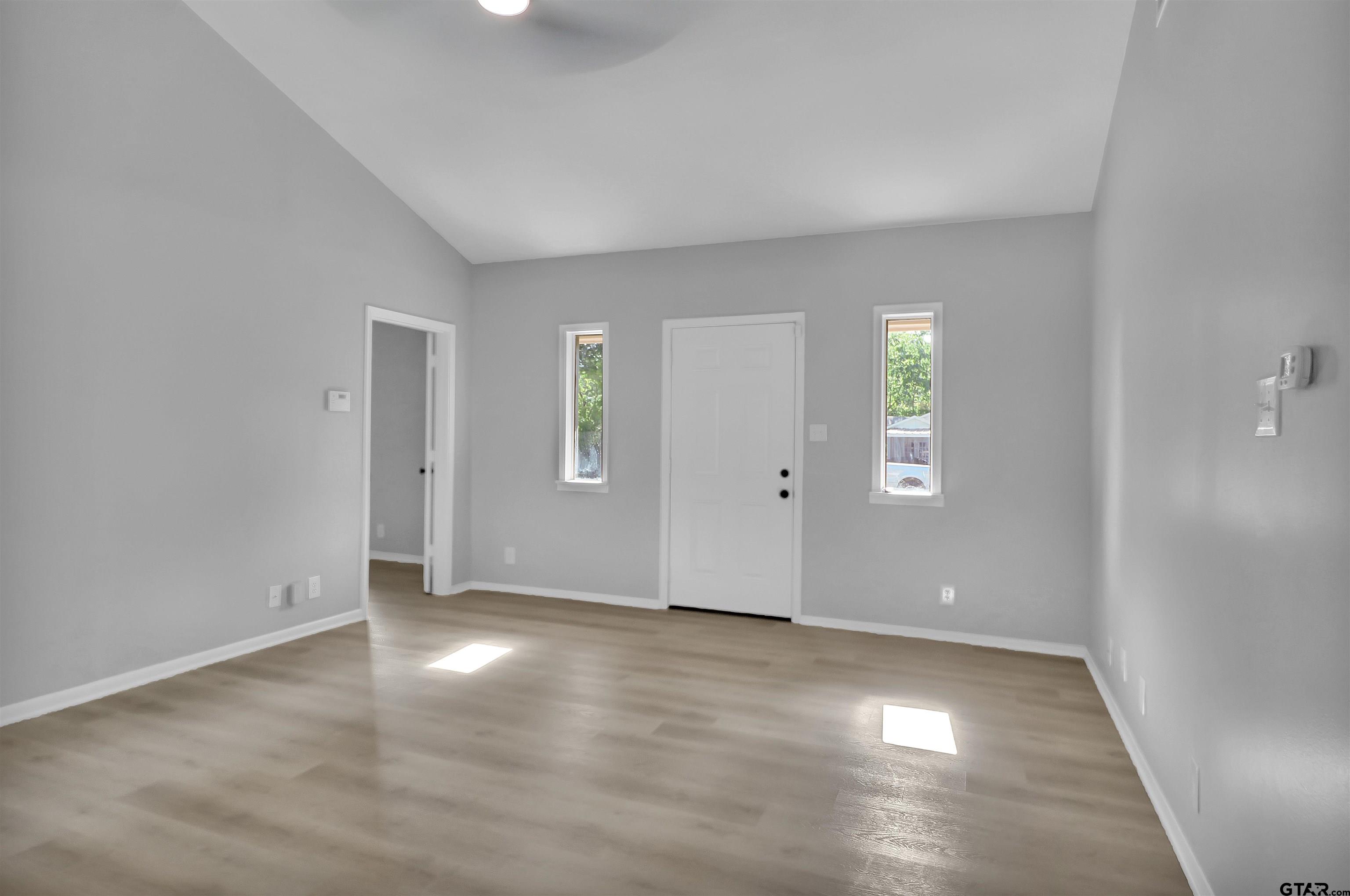 1310 Ridgeview Dr