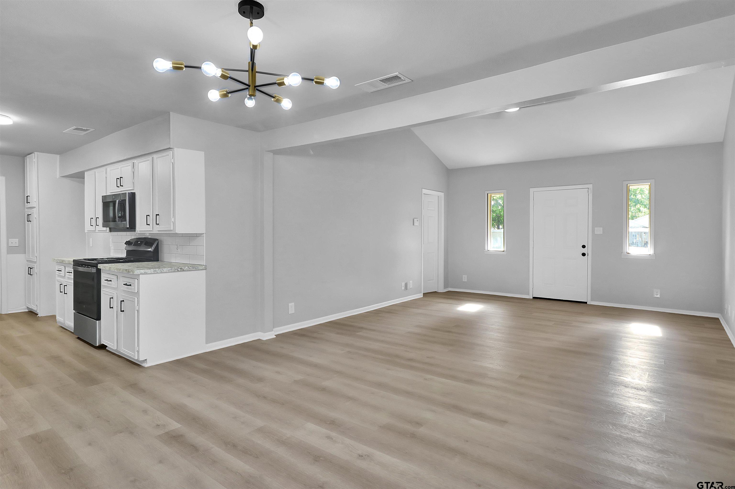 1310 Ridgeview Dr