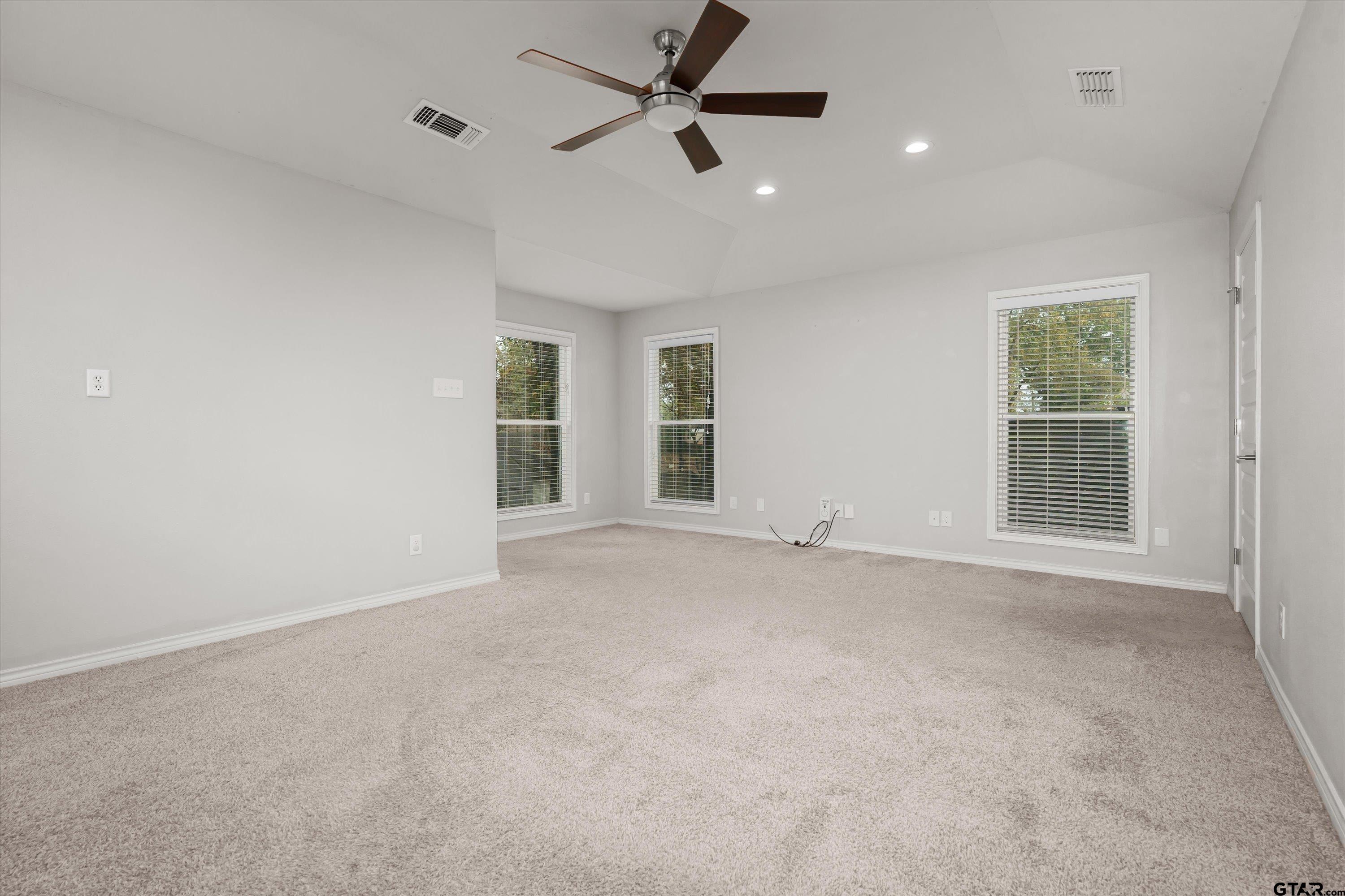 700 Oxford Drive