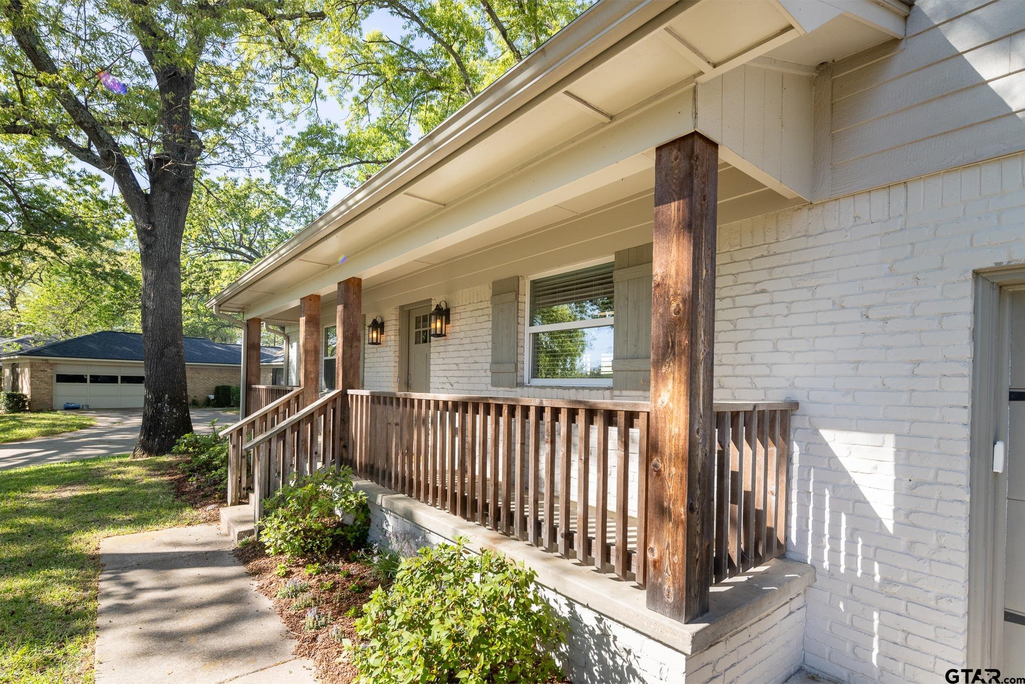 700 Oxford Drive