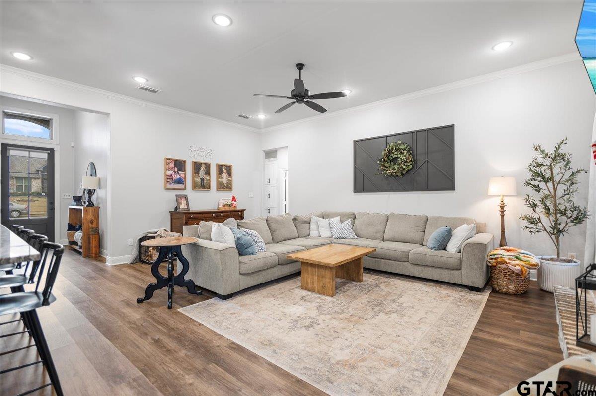 9135 Long Branch