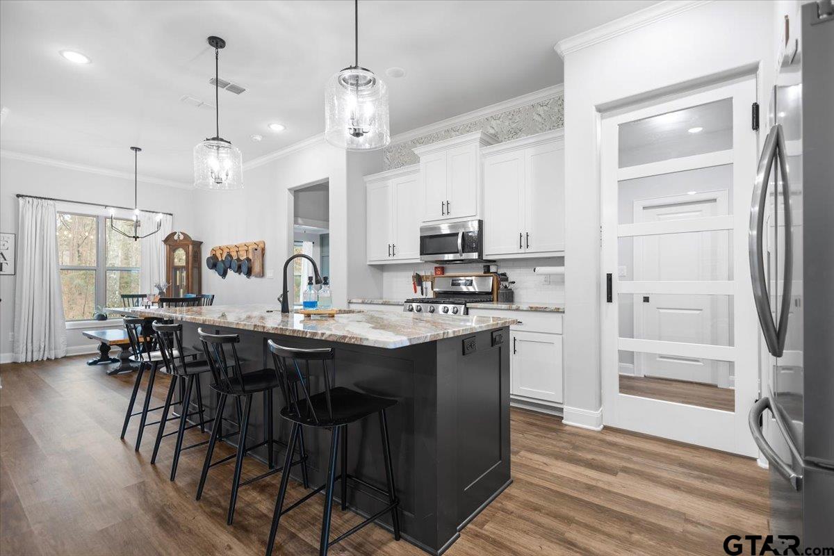9135 Long Branch