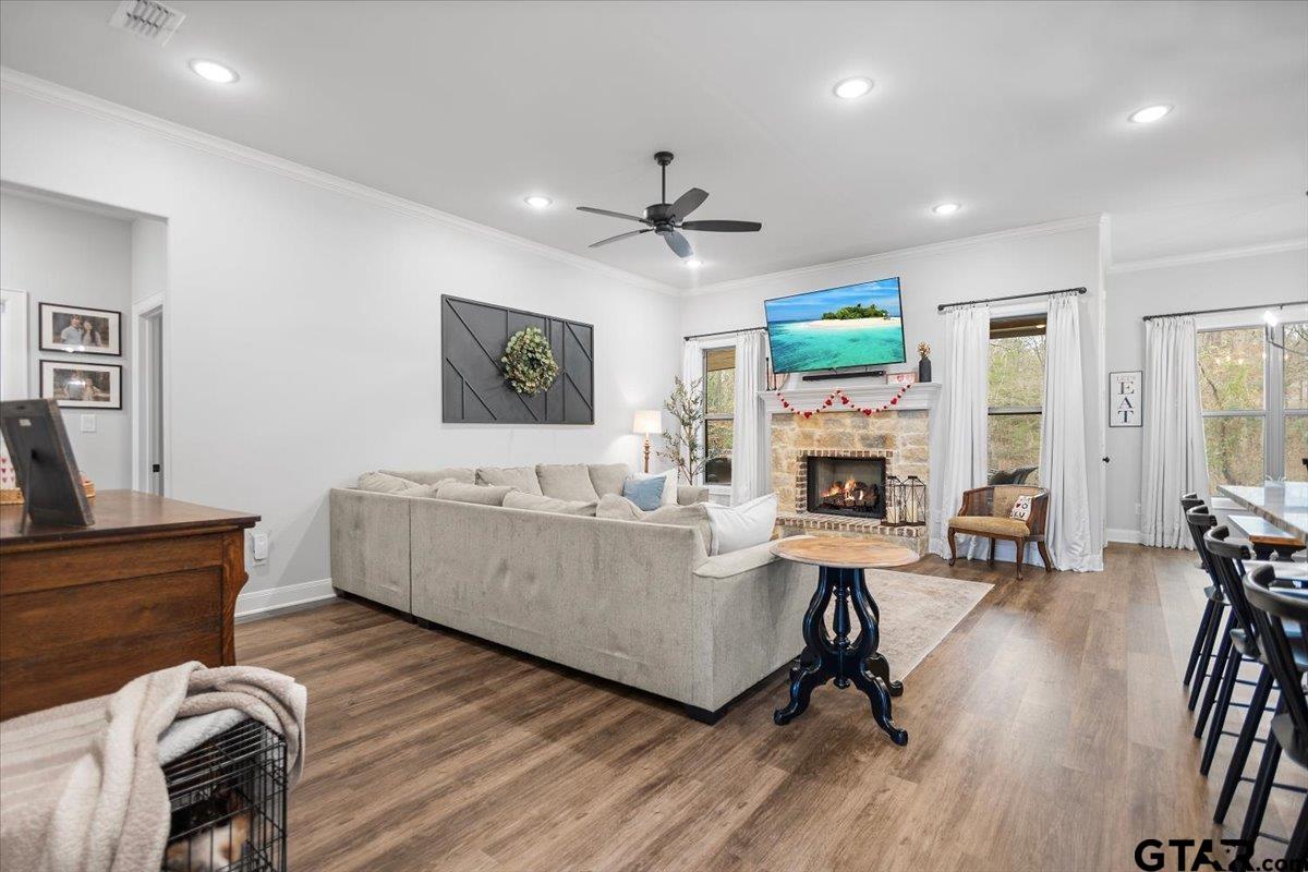 9135 Long Branch