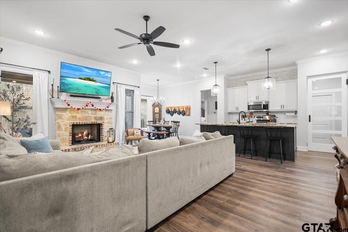 9135 Long Branch