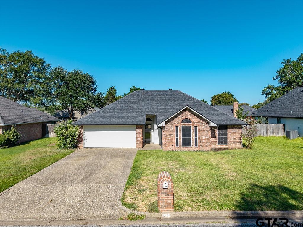 206 Eastgate Dr