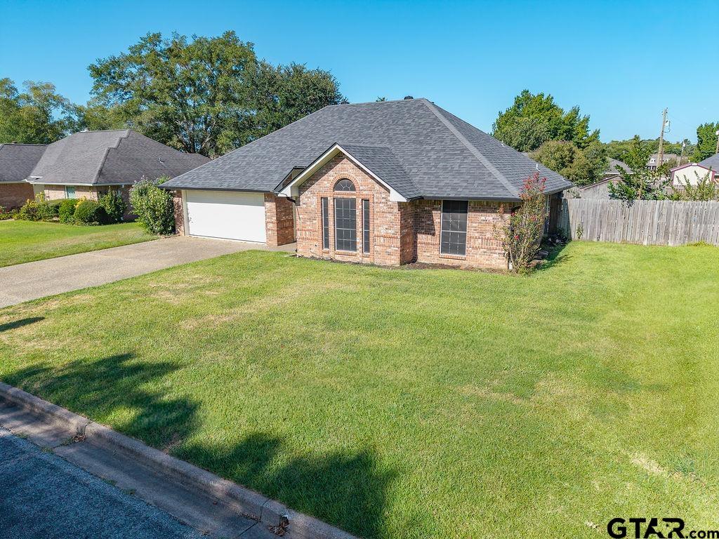 206 Eastgate Dr