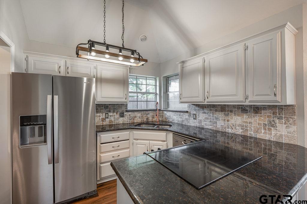 206 Eastgate Dr