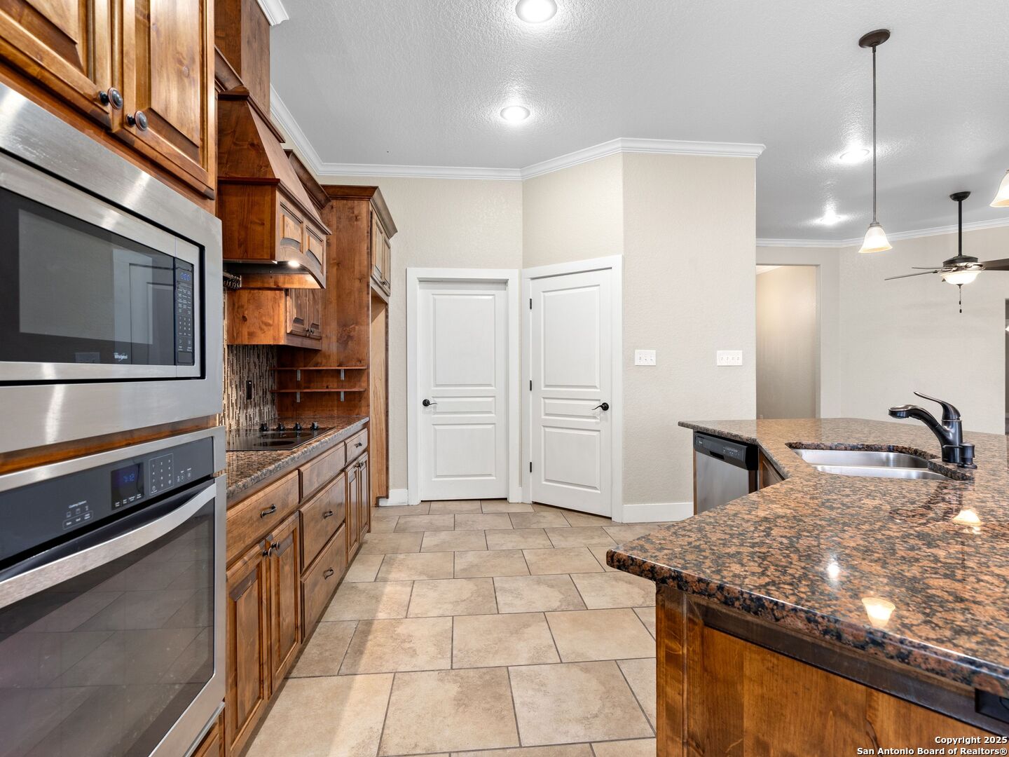 822 CHAMBORD DRIVE