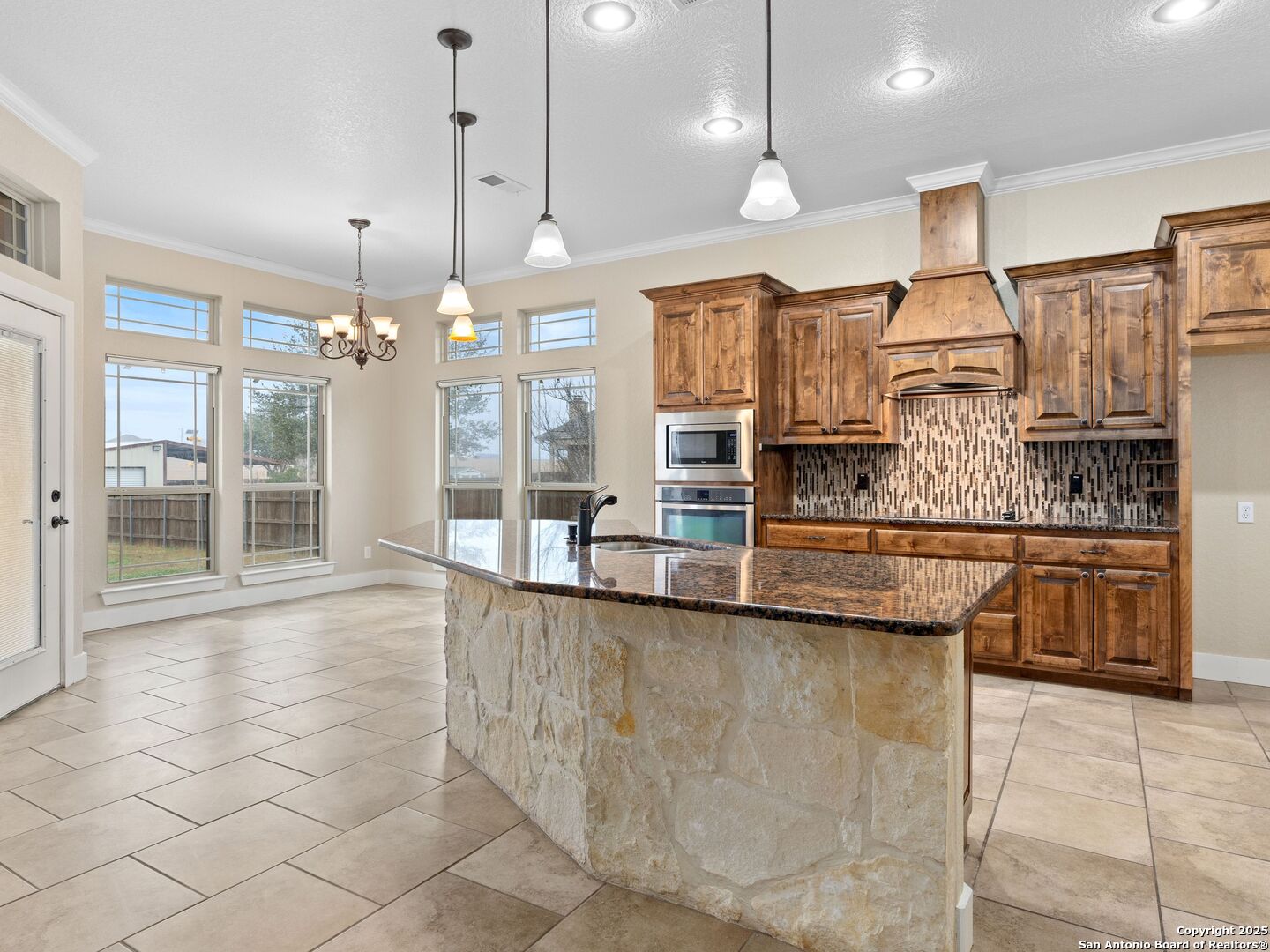 822 CHAMBORD DRIVE