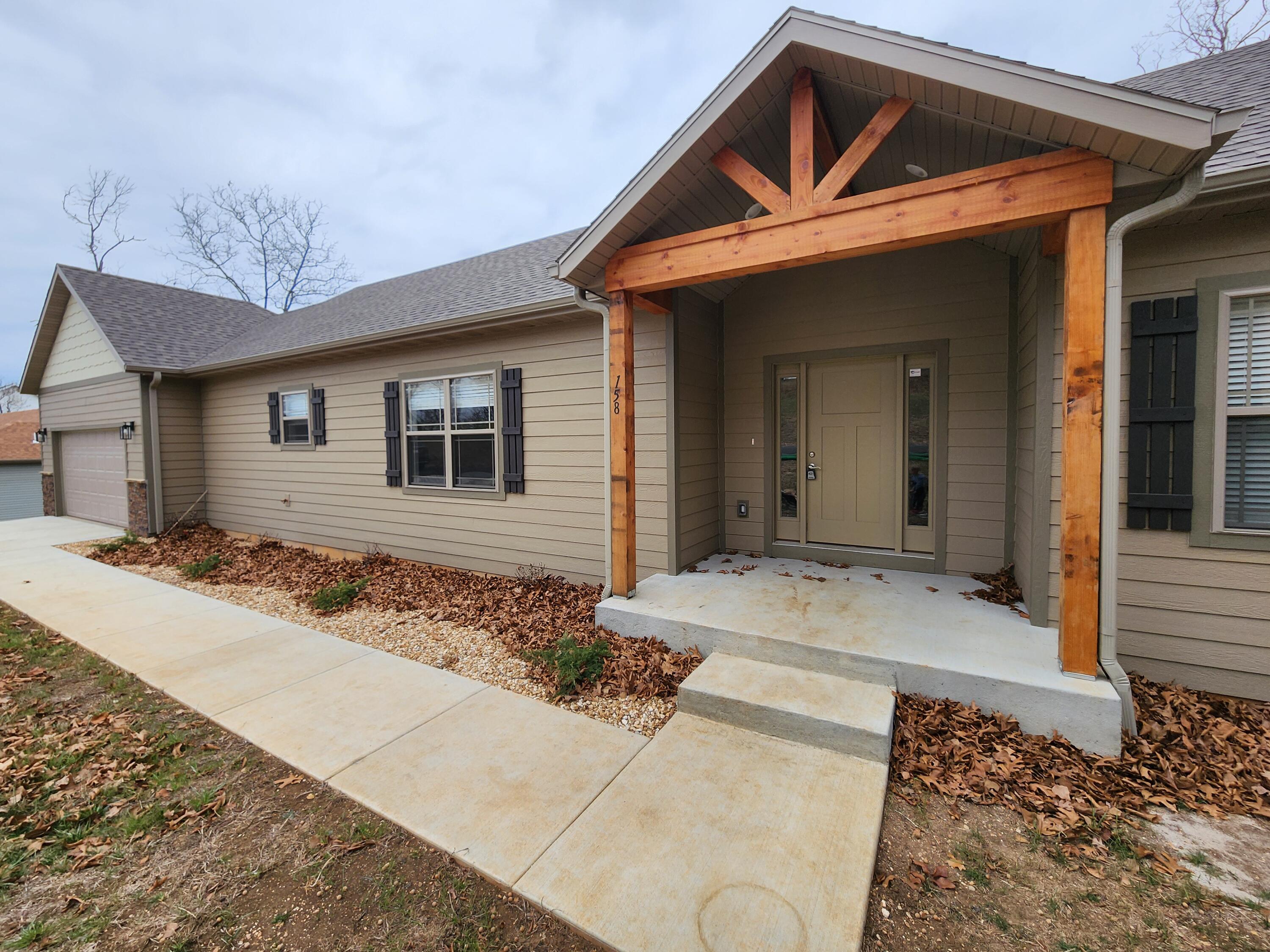 158 Grand Pointe Drive