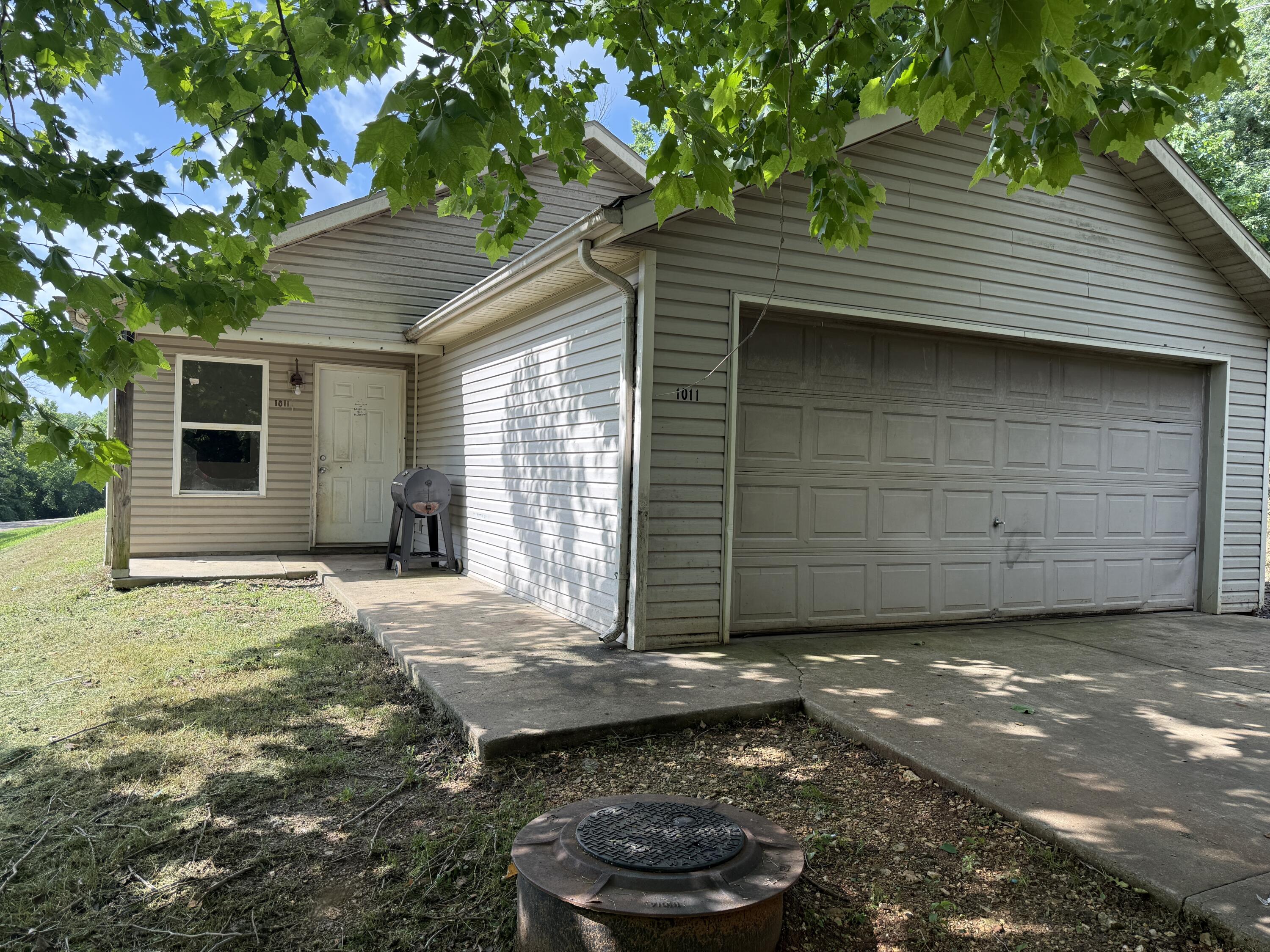 1011 Valley Road