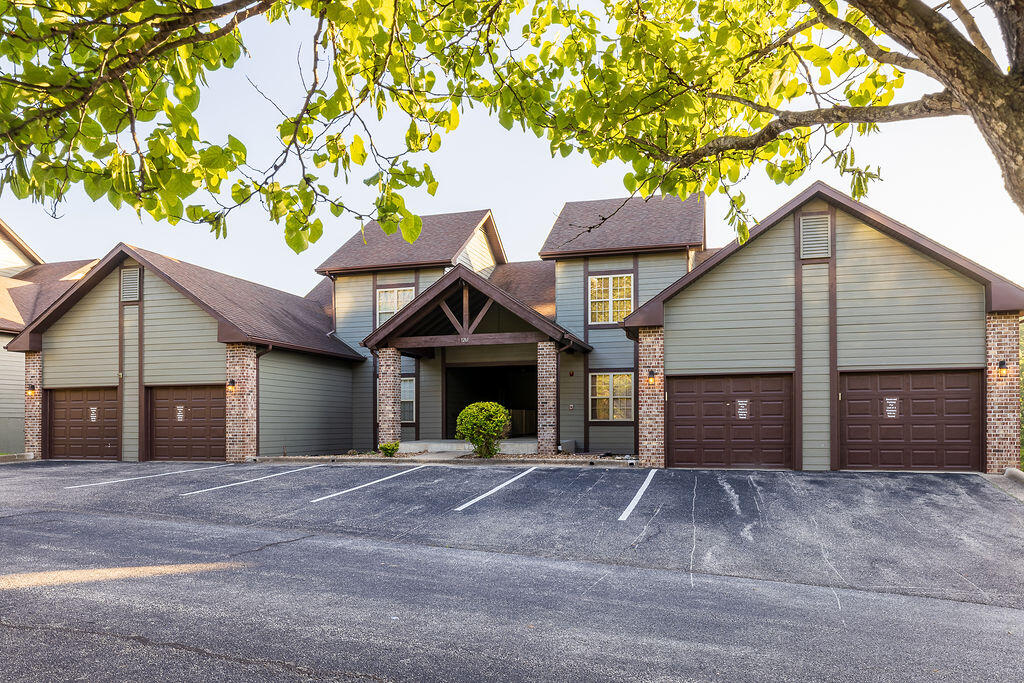 1261 Golf Drive Unit: Apt 2