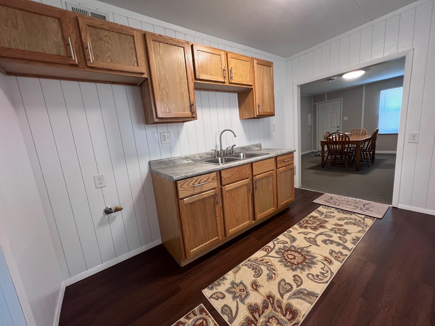 7605 Chestnut Avenue