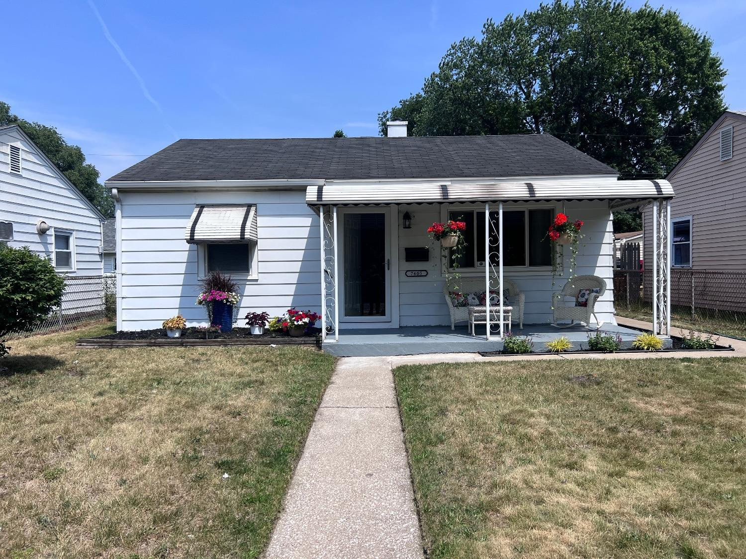 7605 Chestnut Avenue