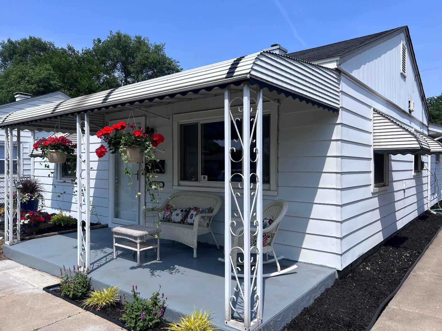 7605 Chestnut Avenue