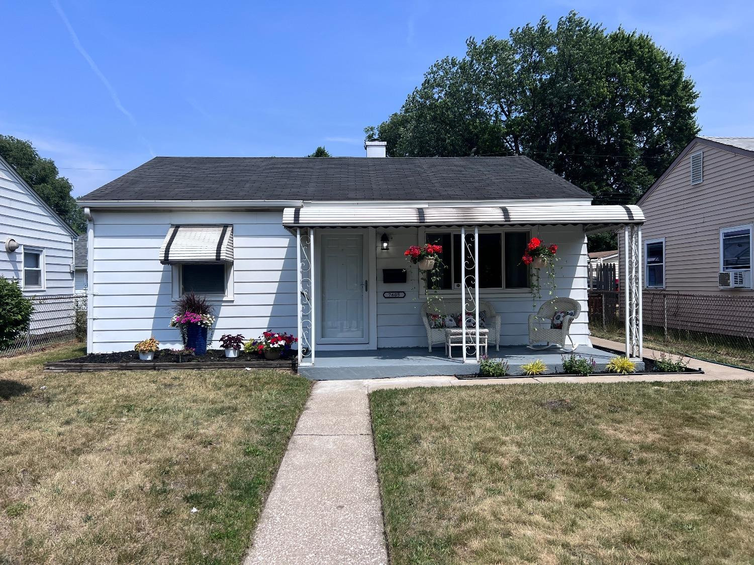 7605 Chestnut Avenue