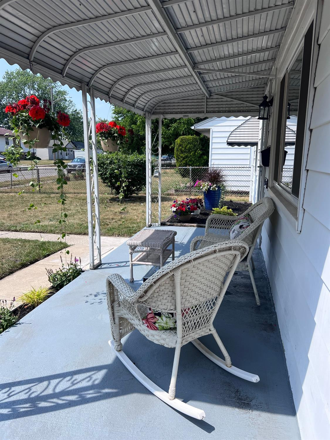 7605 Chestnut Avenue