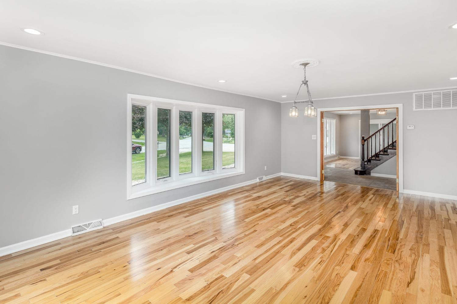 2212 Elm Tree Lane