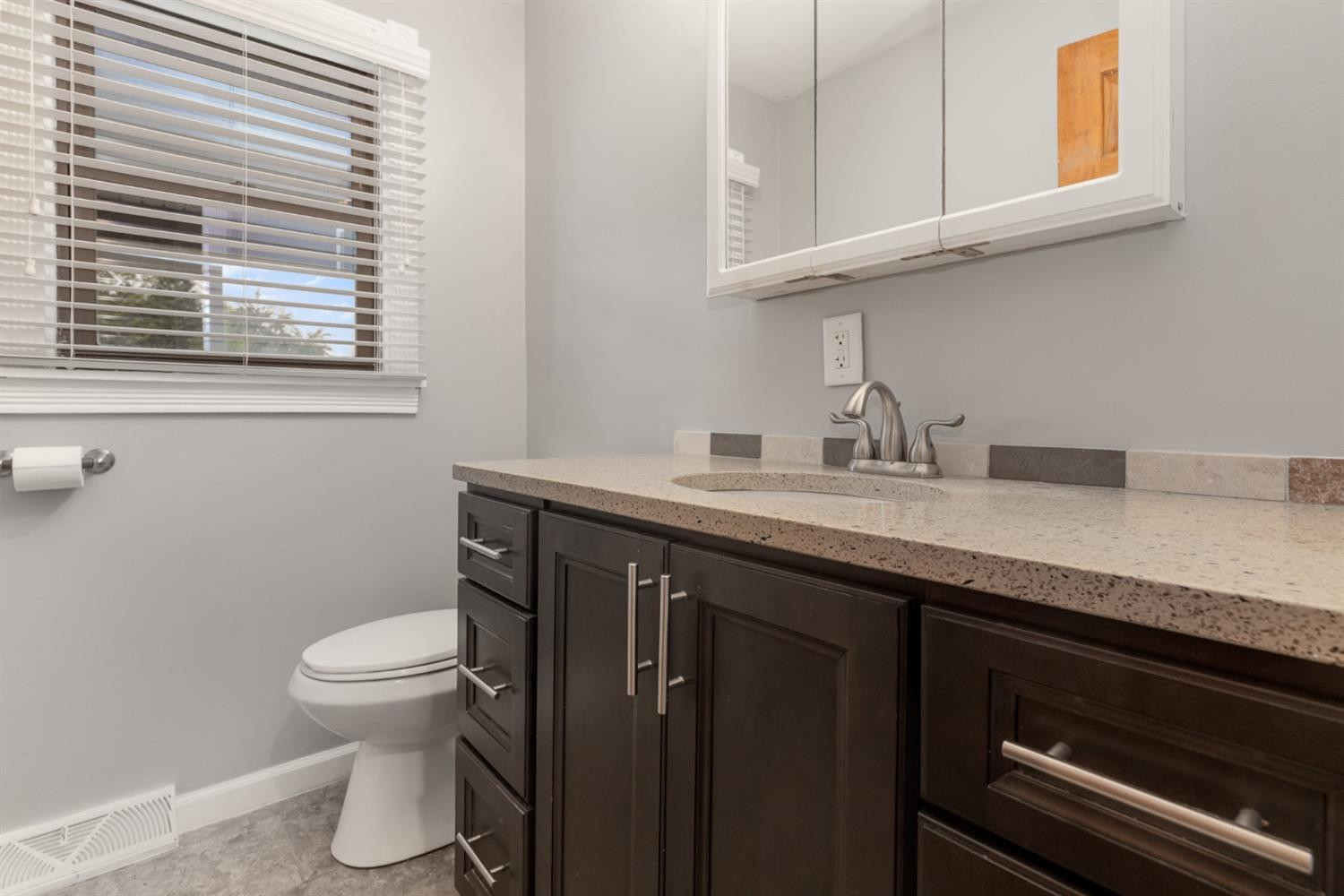 2212 Elm Tree Lane