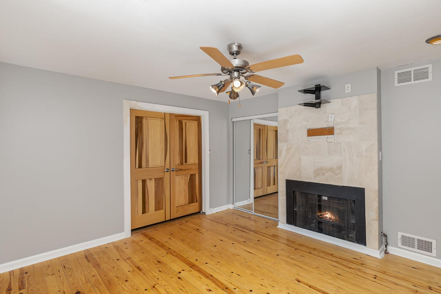 2212 Elm Tree Lane