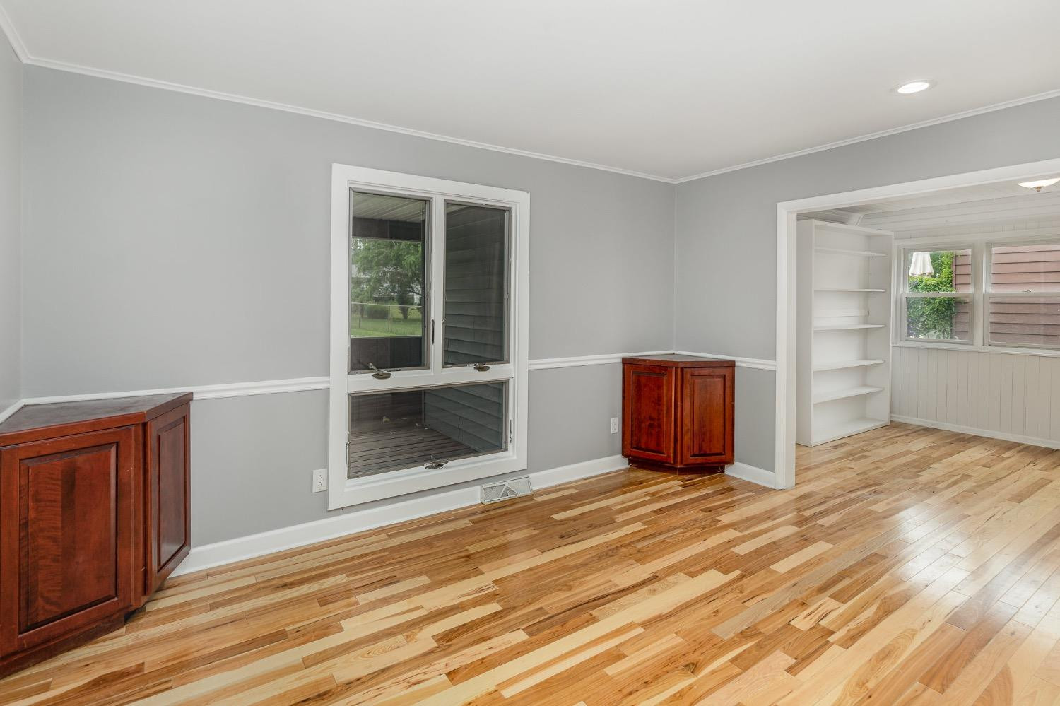 2212 Elm Tree Lane