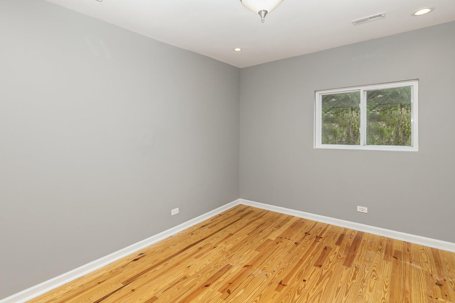 2212 Elm Tree Lane