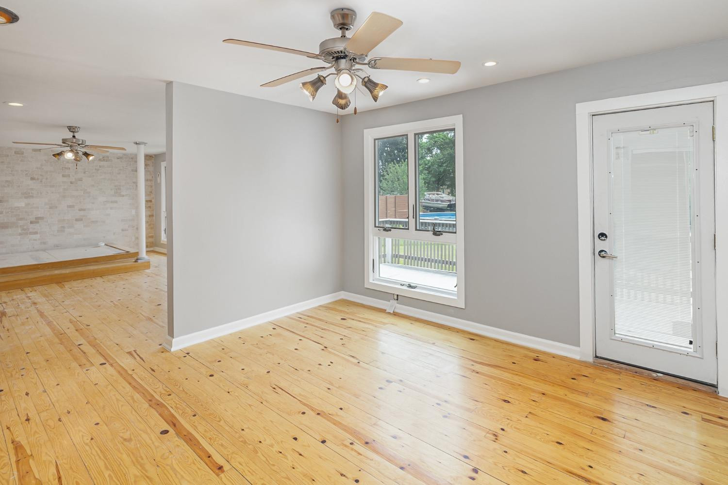 2212 Elm Tree Lane