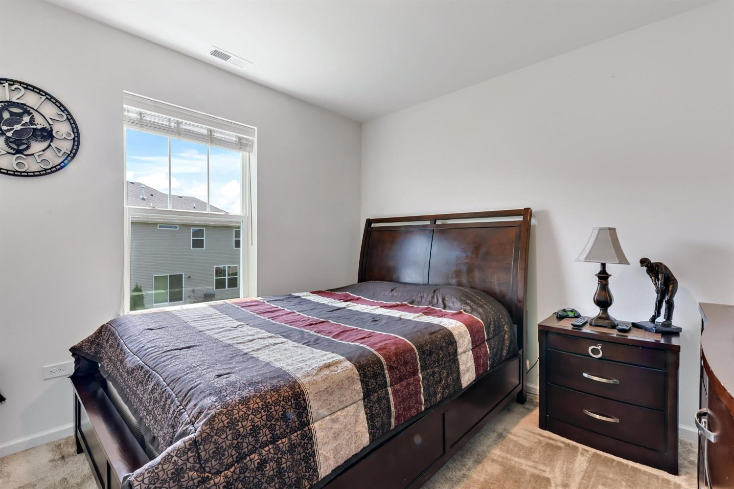 1837 E 110th Place