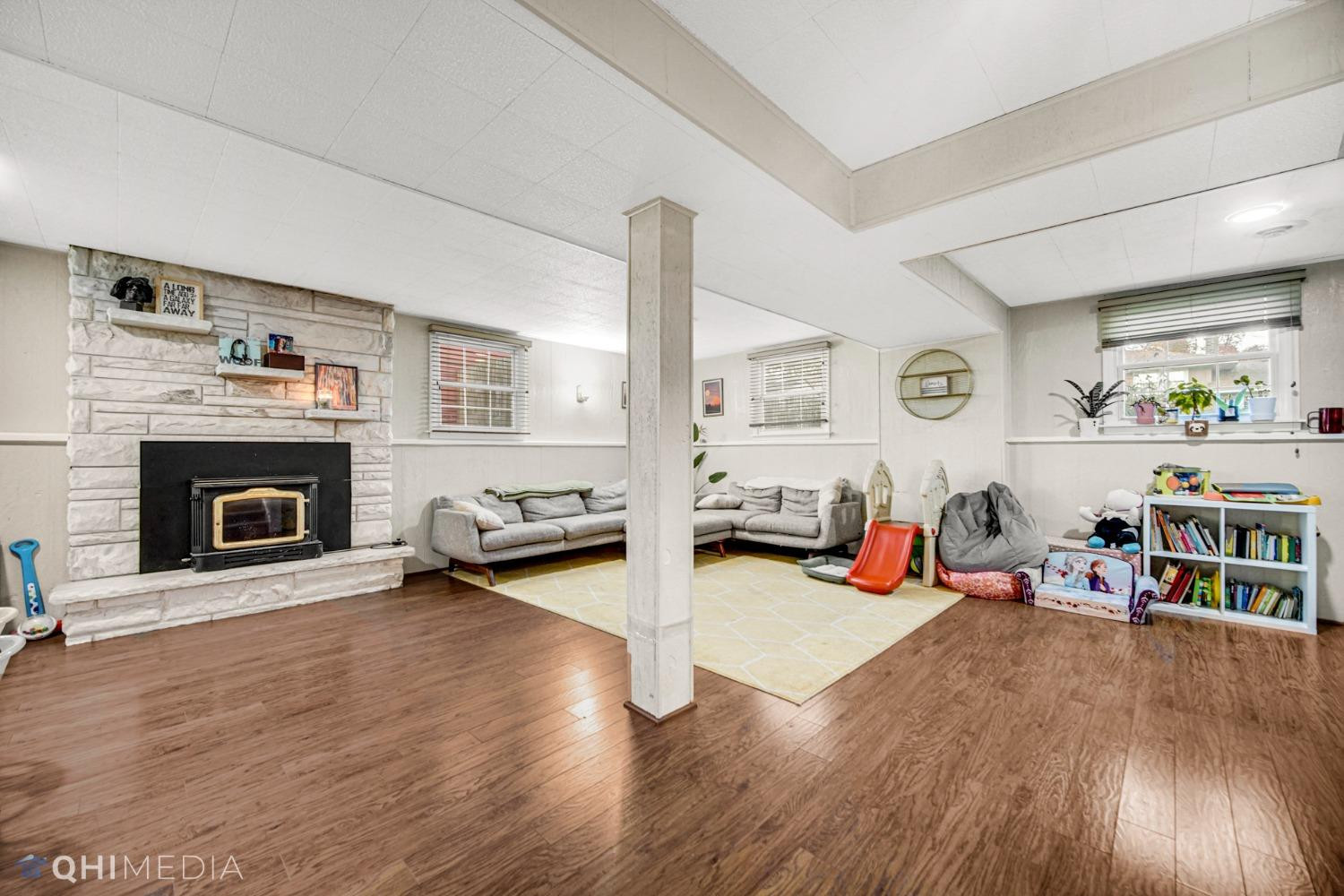 9135 Crestwood Court