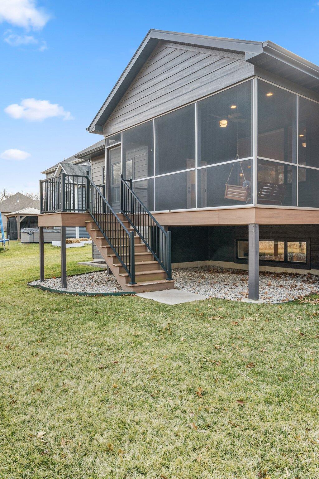 2102 Louis Drive