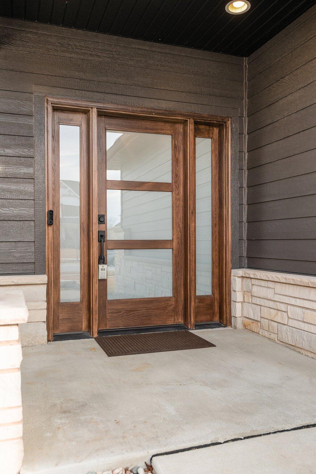 2102 Louis Drive