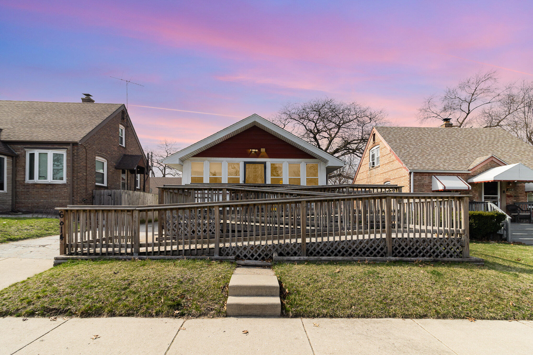 6814 Schneider Avenue