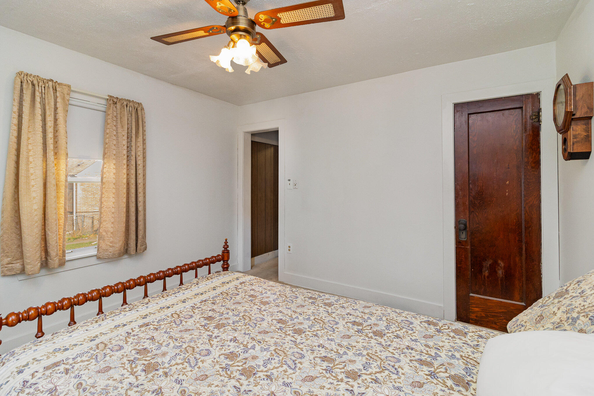 6814 Schneider Avenue