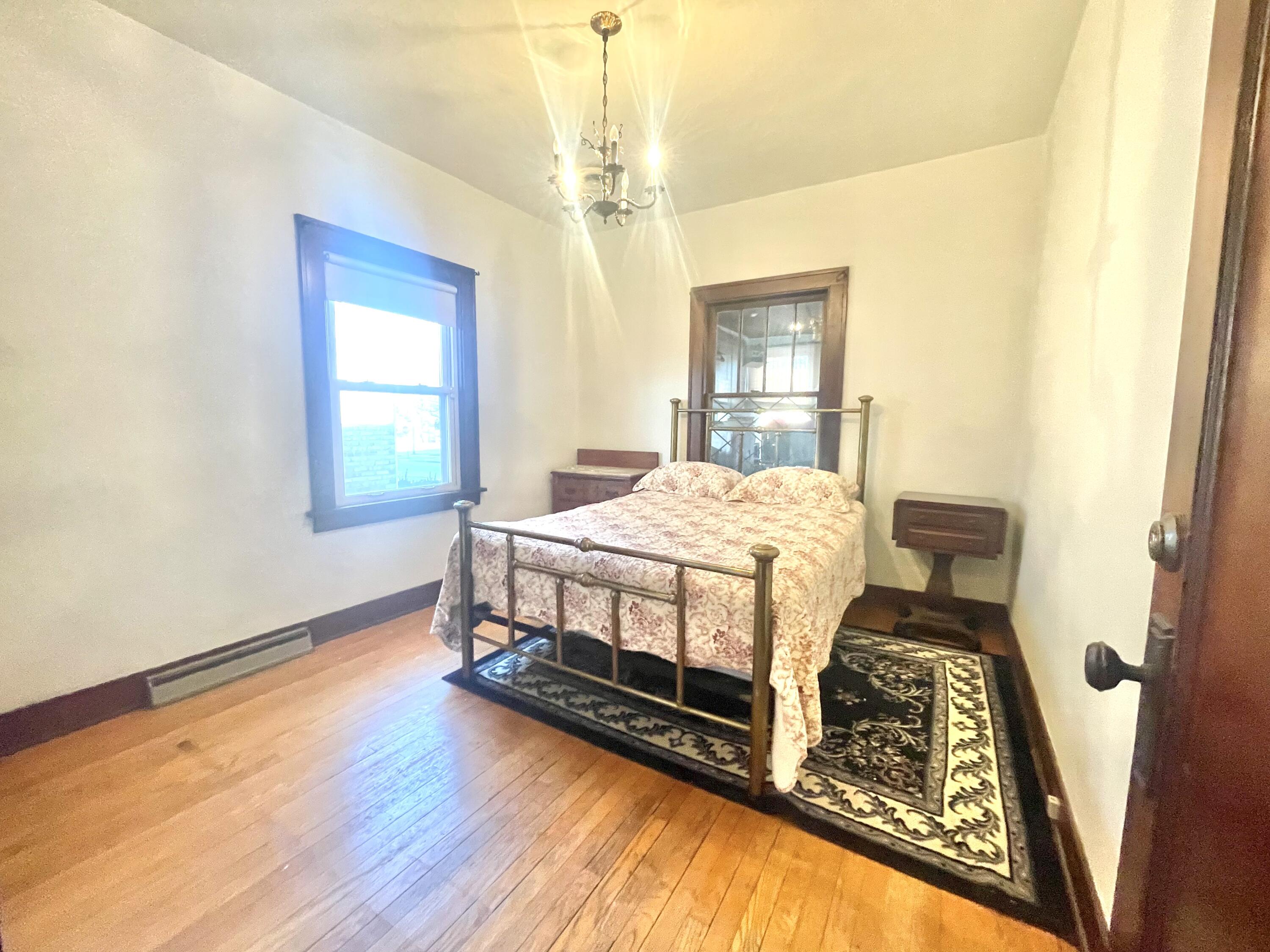 6814 Schneider Avenue