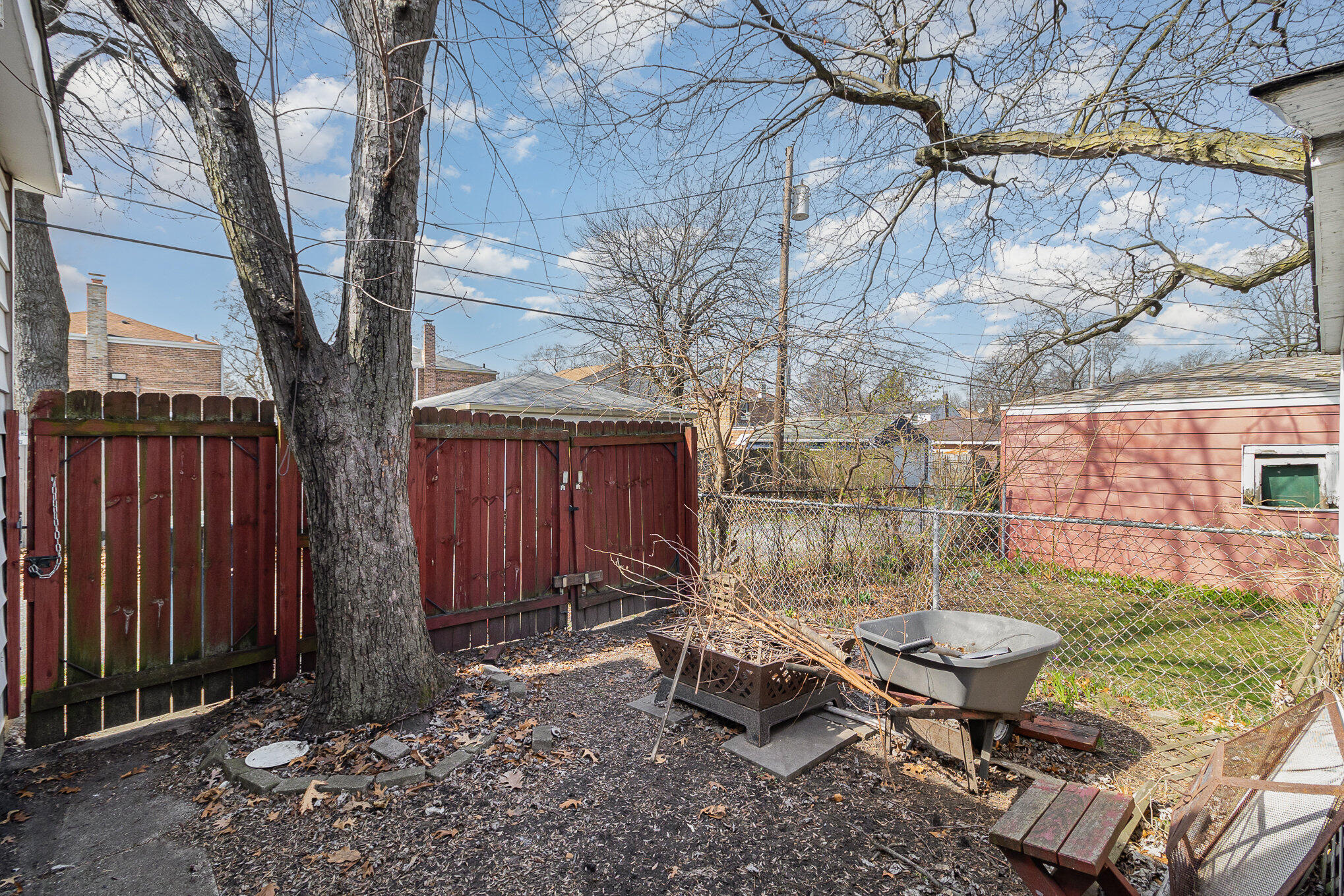 6814 Schneider Avenue