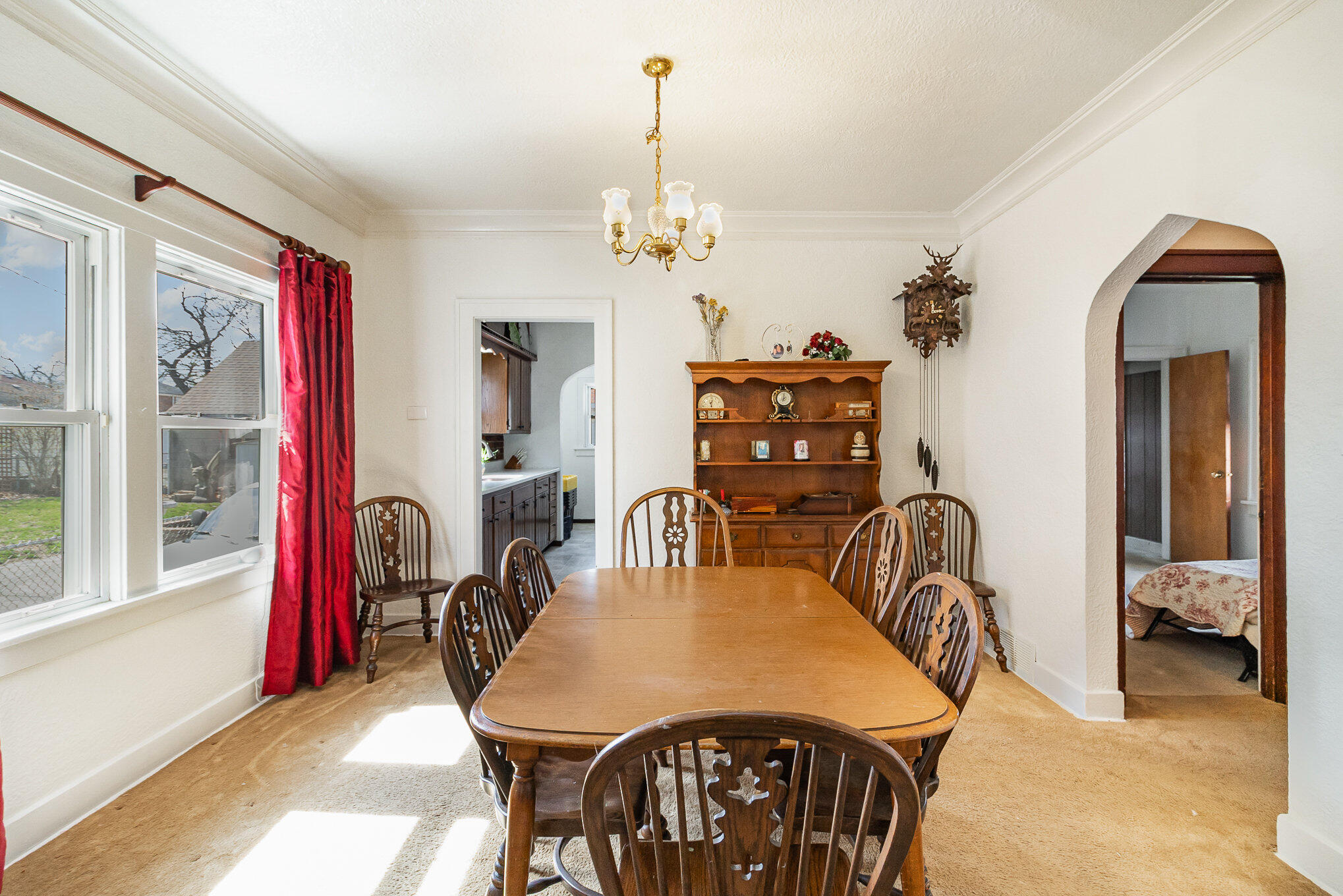 6814 Schneider Avenue