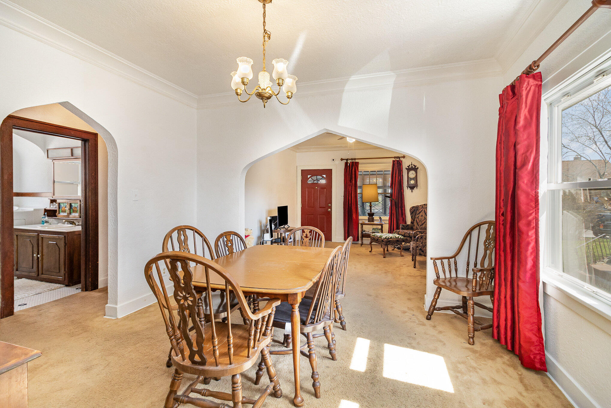 6814 Schneider Avenue