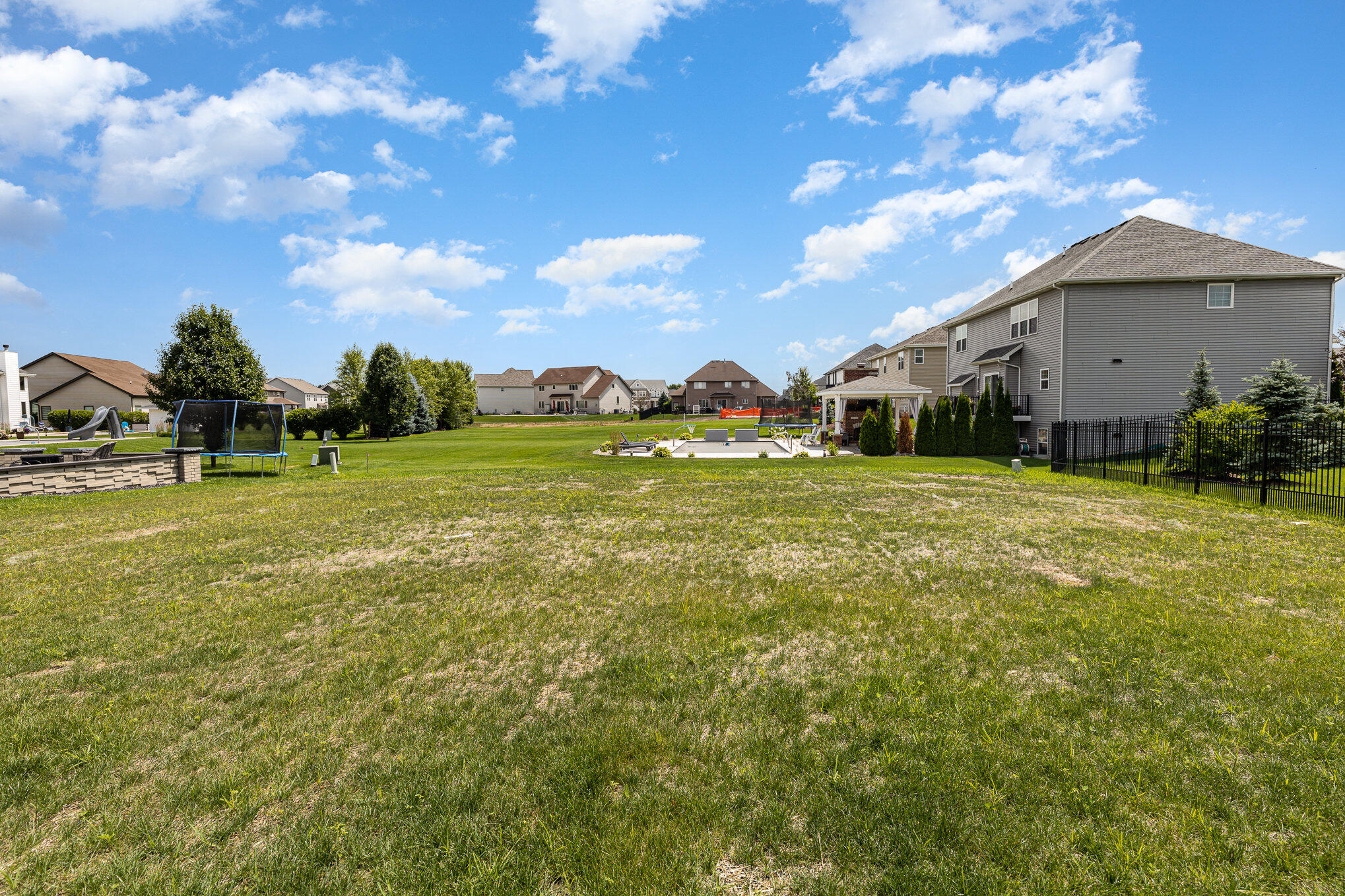 10125 Golden Crest Drive