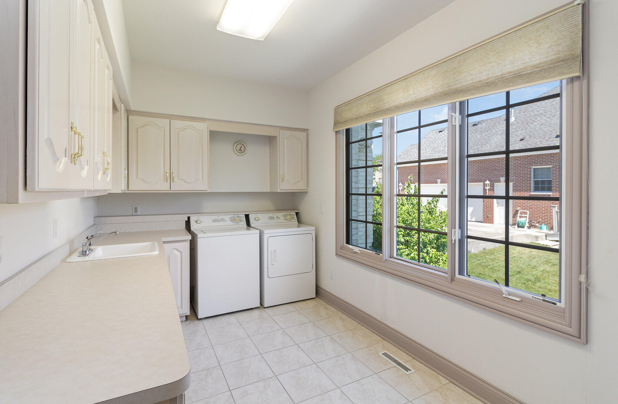 800 Morningside Court