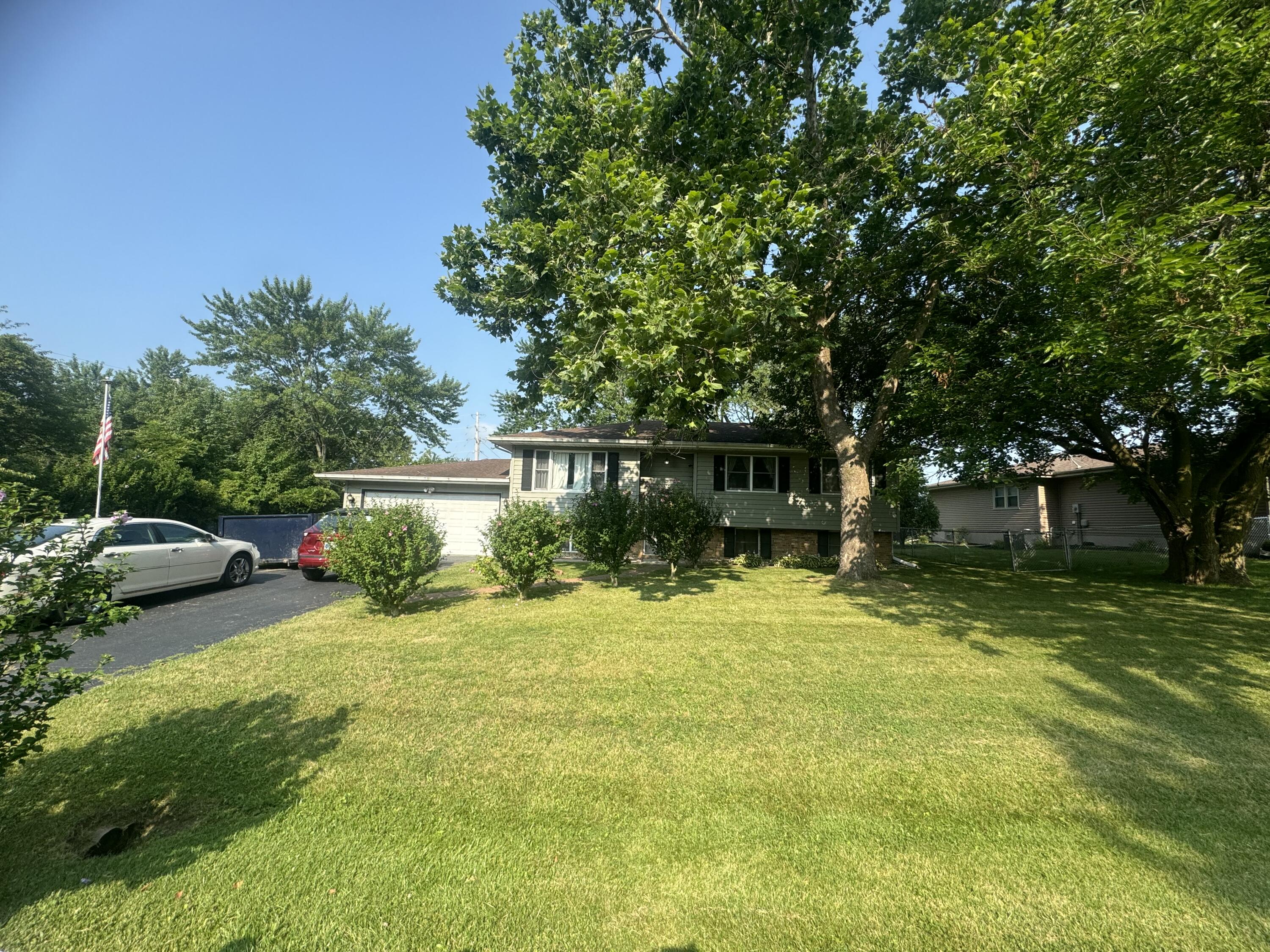 3912 Brookside Drive