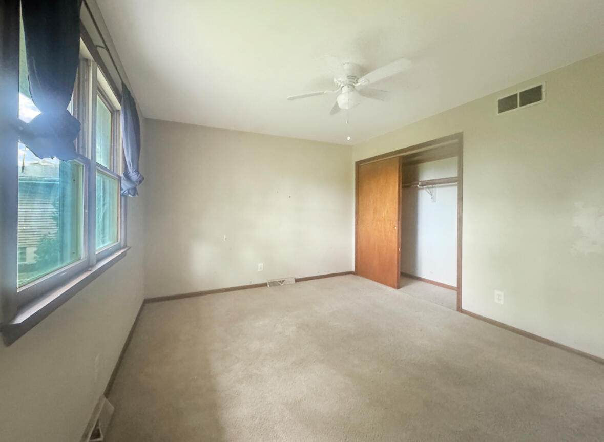 3912 Brookside Drive