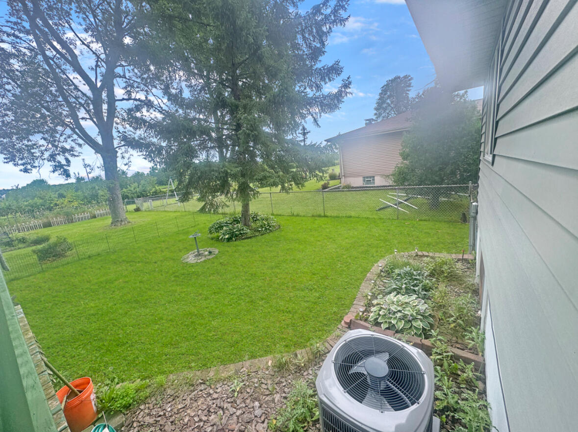 3912 Brookside Drive