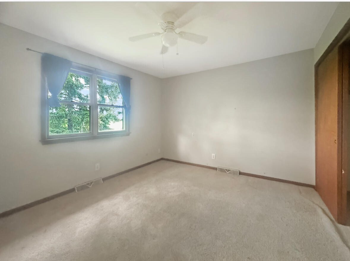 3912 Brookside Drive