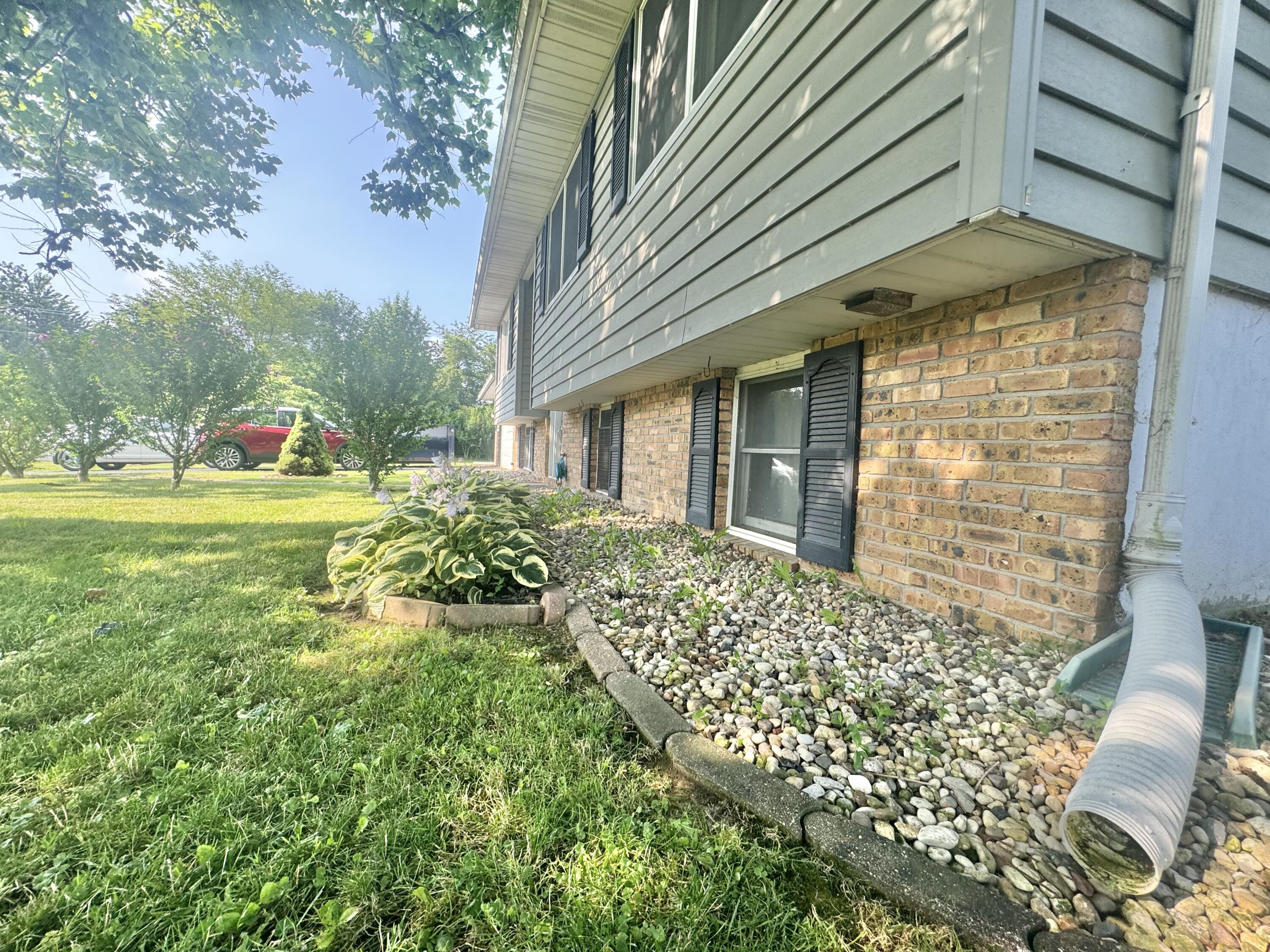 3912 Brookside Drive