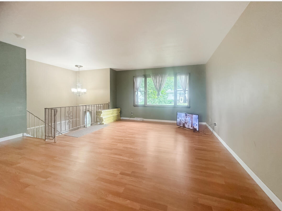 3912 Brookside Drive