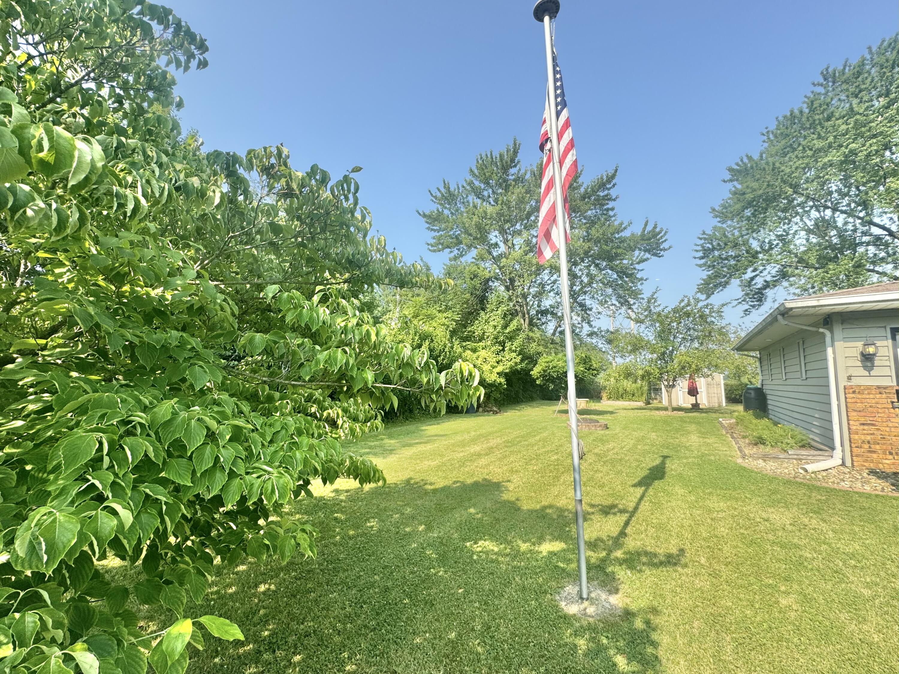 3912 Brookside Drive