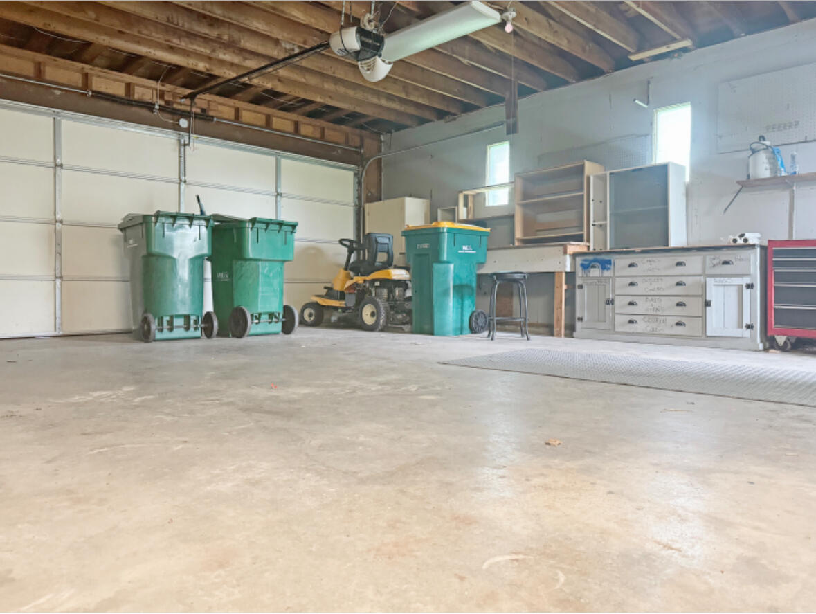 3912 Brookside Drive