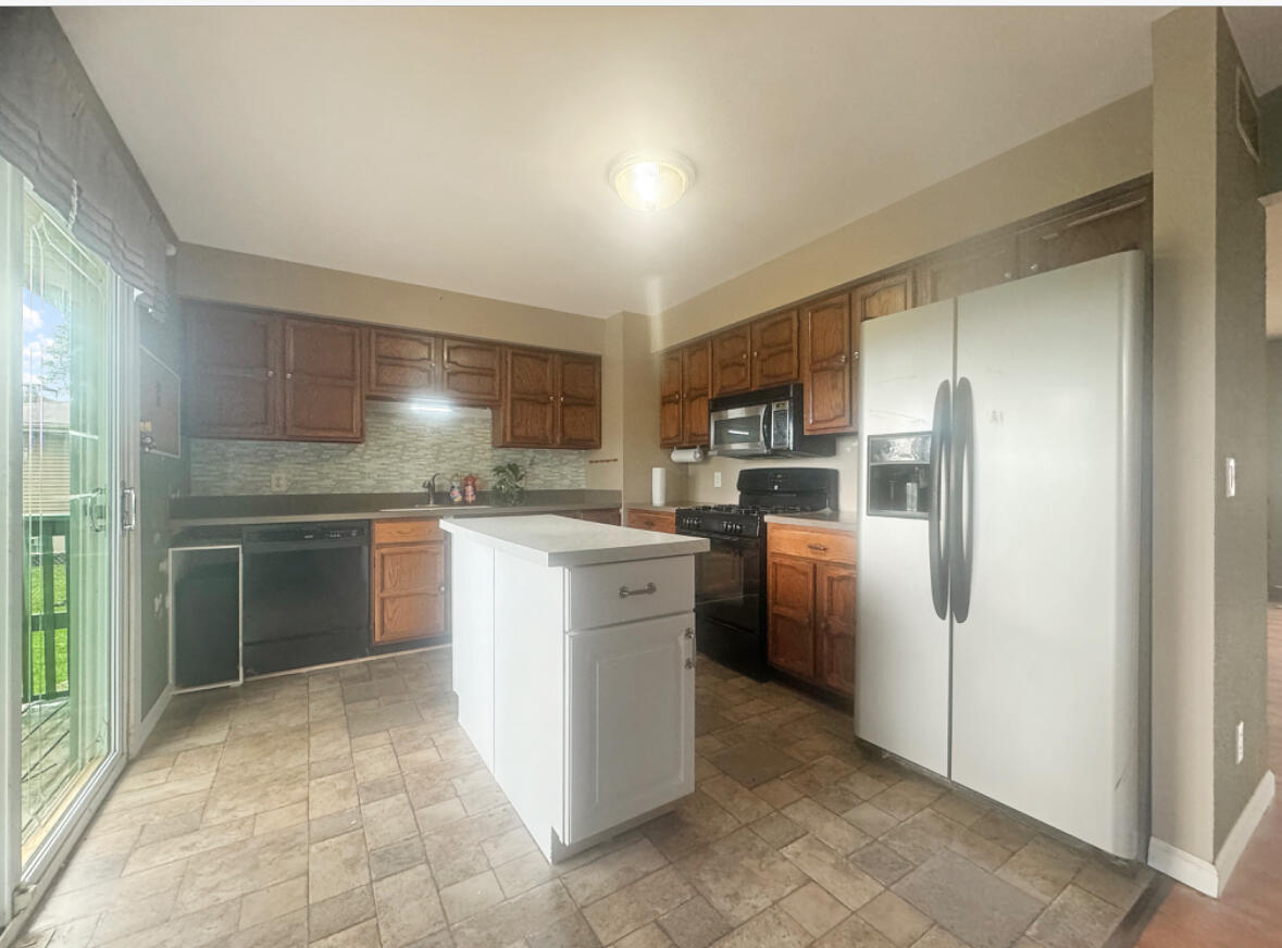 3912 Brookside Drive