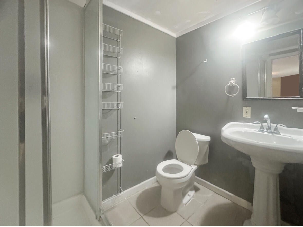 3912 Brookside Drive