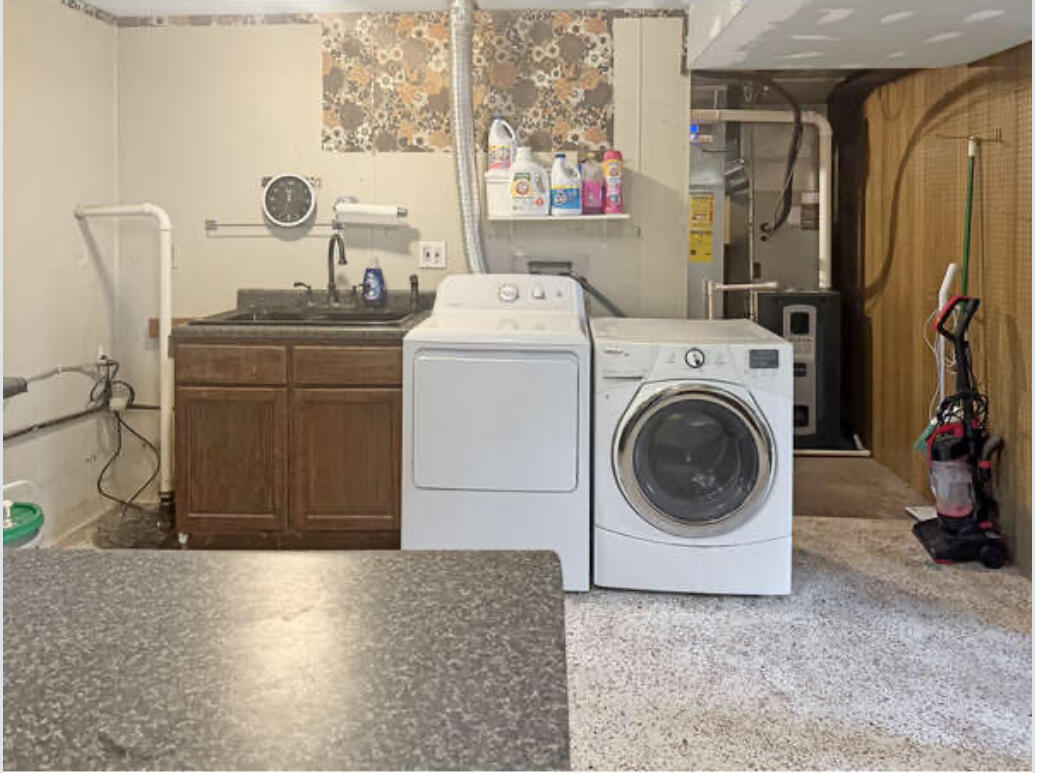 3912 Brookside Drive